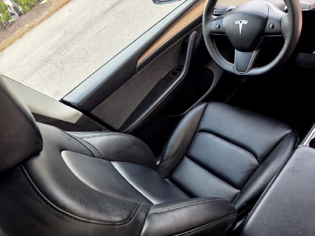 Used 2024 Tesla Model Y Long Range AWD/4WD image 40