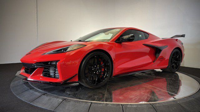 Used 2024 Chevrolet Corvette Z06 w/ Z07 Performance Package RWD image 21