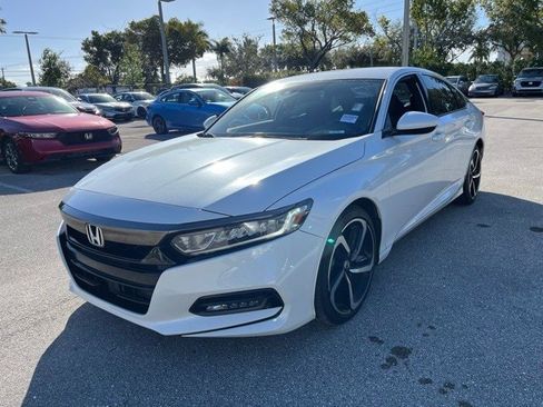 Used 2020 Honda Accord Sport image 2