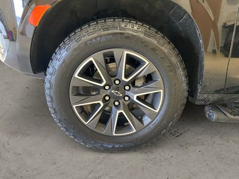 Used 2021 Chevrolet Tahoe Z71 w/ Luxury Package image 15