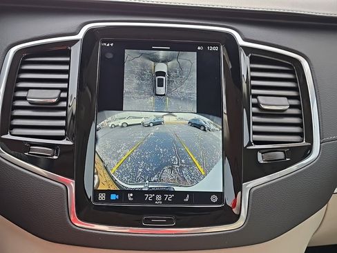 Used 2025 Volvo XC90 B6 Ultra w/ Protection Package Premier image 18
