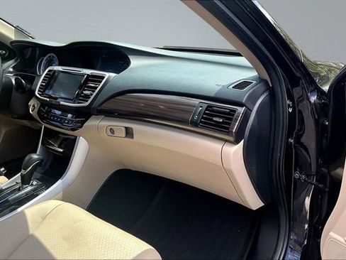 Used 2016 Honda Accord EX-L image 25
