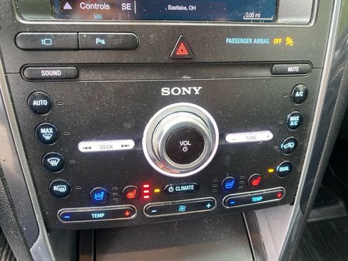 Used 2019 Ford Explorer Limited w/ Ford Safe & Smart Package AWD/4WD image 16