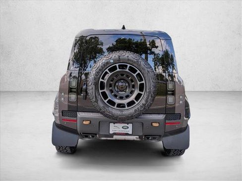 New 2026 Land Rover Defender 110 OCTA image 7