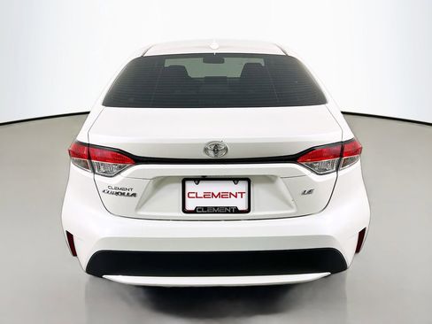 Used 2021 Toyota Corolla LE image 8