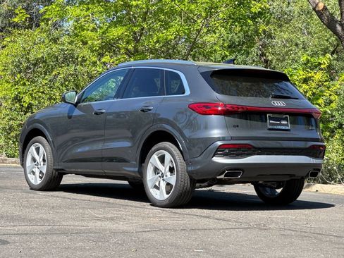 Certified 2025 Audi Q5 Premium w/ Premium Plus AWD/4WD image 10