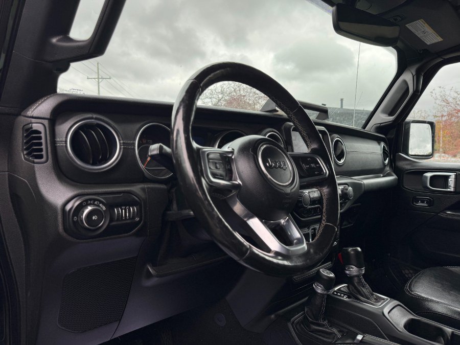 Used 2019 Jeep Wrangler Unlimited Sahara w/ Quick Order Package 24M Moab AWD/4WD image 14