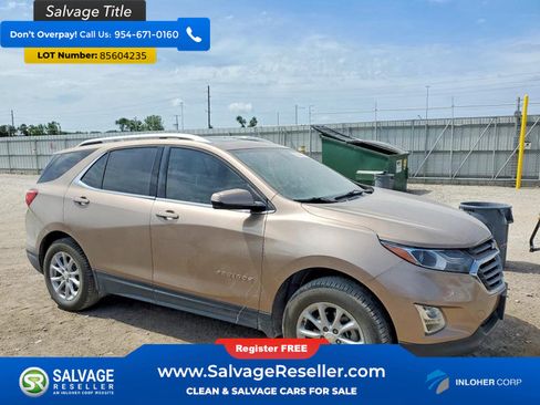 Used 2018 Chevrolet Equinox LT w/ Sun & Infotainment Package AWD/4WD image 5