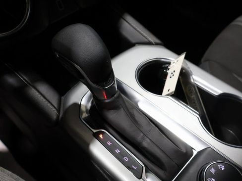 Used 2025 Chevrolet Blazer LT image 28