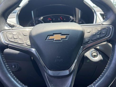 Used 2021 Chevrolet Equinox LT FWD image 11