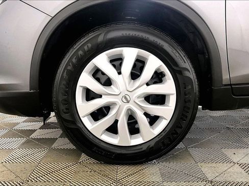 Used 2017 Nissan Rogue S w/ Appearance Package image 8