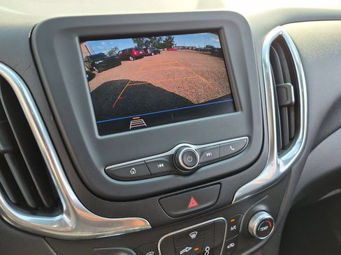 Used 2021 Chevrolet Equinox LT AWD/4WD image 24