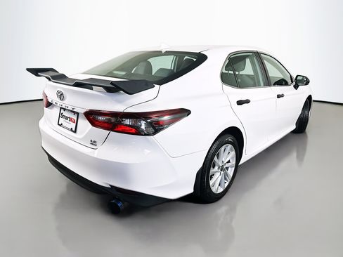 Used 2022 Toyota Camry LE AWD/4WD image 7