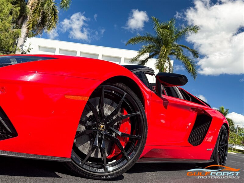 Used 2019 Lamborghini Aventador S AWD/4WD image 13