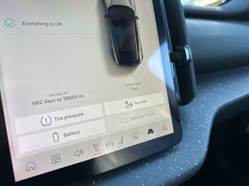 New 2026 Volvo EX30 Ultra w/ Protection Package Premier image 17