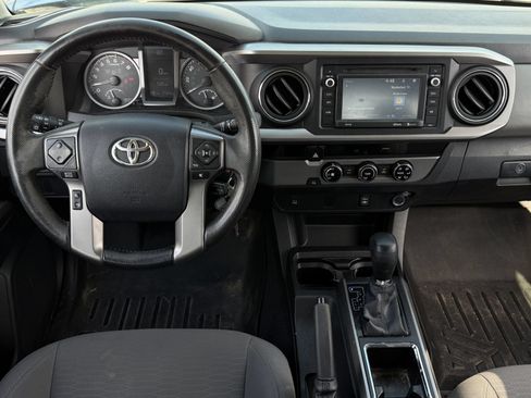 Used 2016 Toyota Tacoma SR5 w/ Towing Package RWD image 14