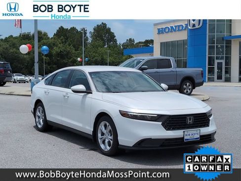 Certified 2025 Honda Accord LX image 1