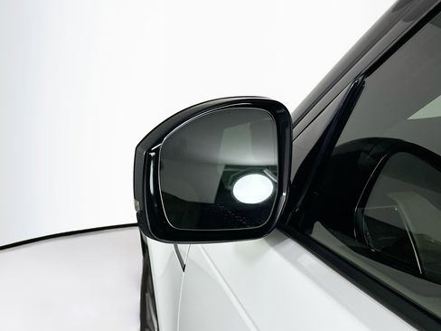 Used 2022 Land Rover Discovery S R-Dynamic image 16