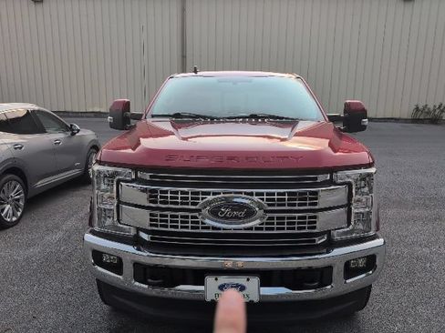 Used 2019 Ford F250 Lariat w/ Lariat Value Package AWD/4WD image 2
