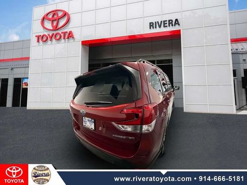 Used 2022 Subaru Forester Premium AWD/4WD image 6