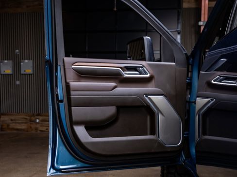 Used 2025 GMC Sierra 2500 Denali w/ Denali Reserve Package image 36