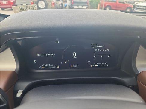 Used 2023 Lincoln Aviator Reserve w/ Equipment Group 201A image 32