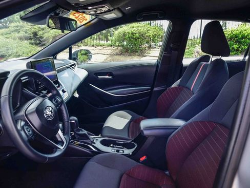 Used 2025 Toyota Corolla SE image 16