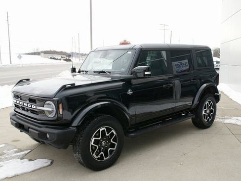 Used 2023 Ford Bronco Outer Banks image 5
