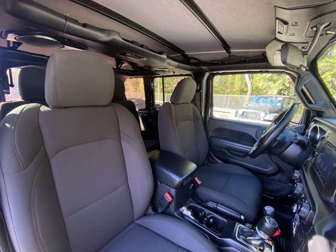 Used 2022 Jeep Wrangler Unlimited Sport image 21