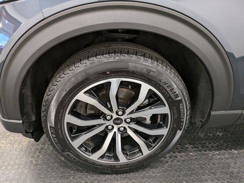 Used 2022 Ford Explorer ST-Line w/ Class IV Trailer Tow Package image 7