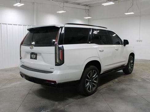 Used 2021 Cadillac Escalade Sport Platinum image 9