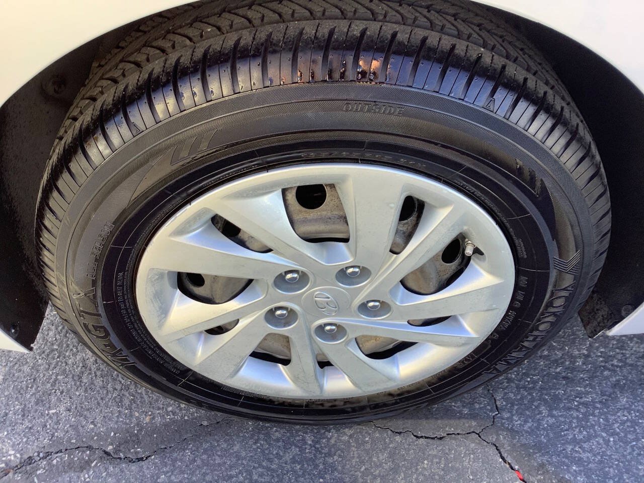 Used 2017 Hyundai Elantra SE FWD image 21