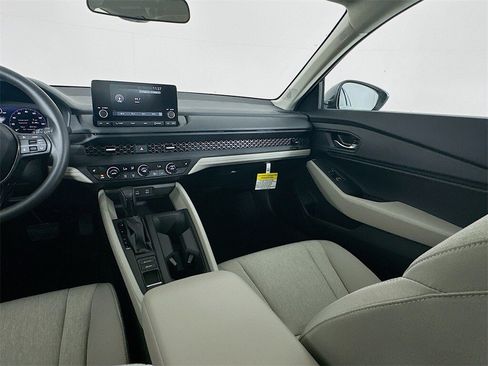 New 2025 Honda Accord SE image 26