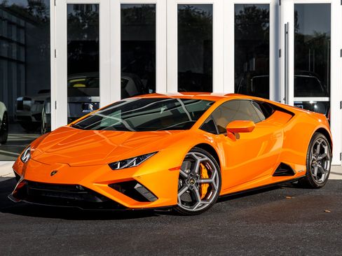 Used 2023 Lamborghini Huracan EVO RWD image 1