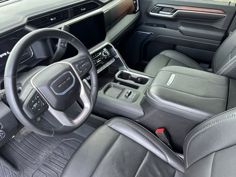 Used 2024 GMC Sierra 2500 Denali w/ Denali Reserve Package image 9