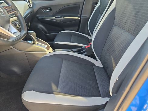 Used 2021 Nissan Versa SV image 14