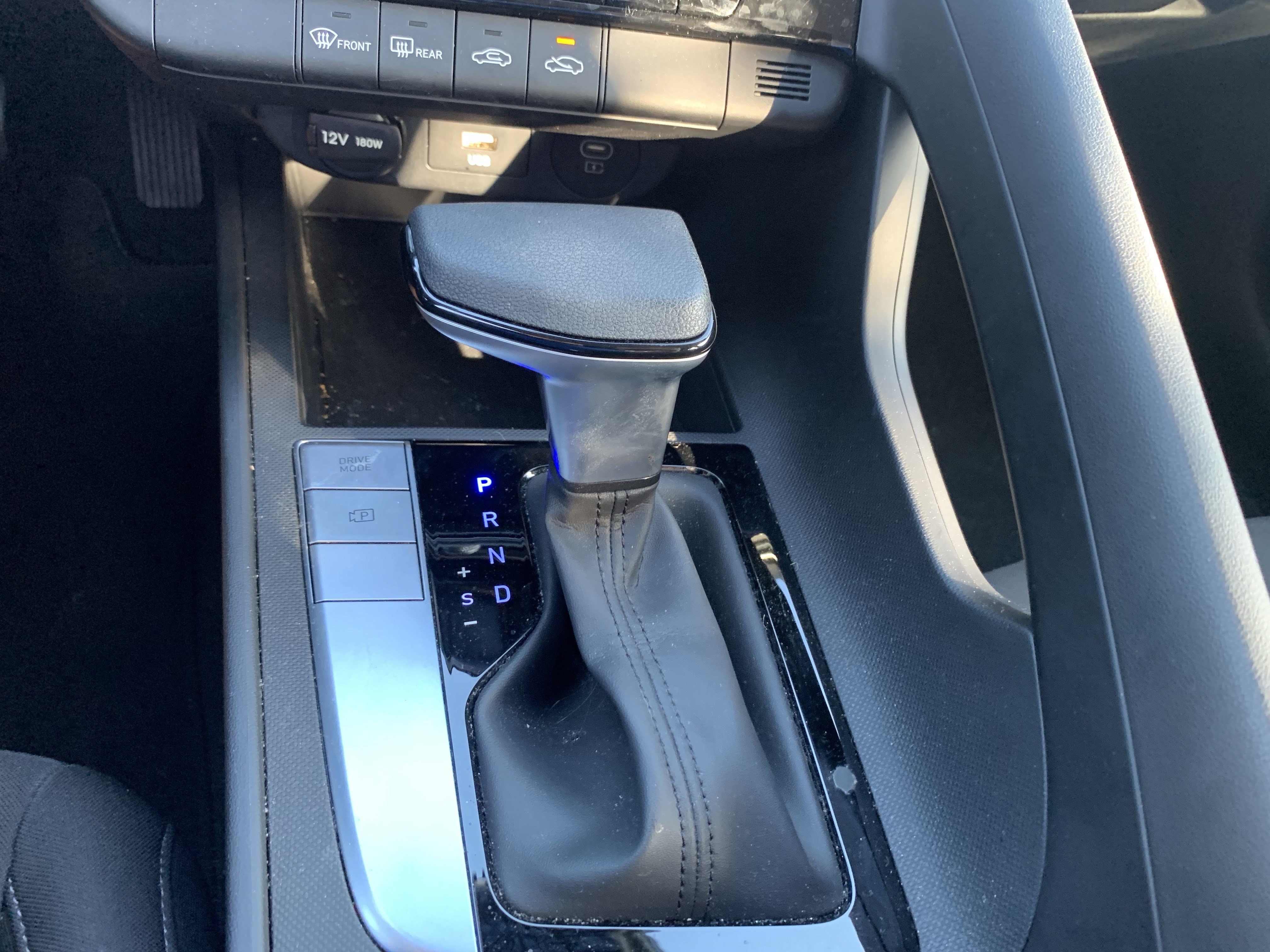 Used 2024 Hyundai Elantra SEL FWD image 26