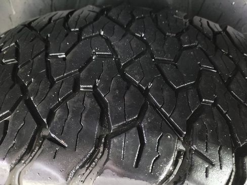 Used 2018 RAM 1500 Classic SLT image 24