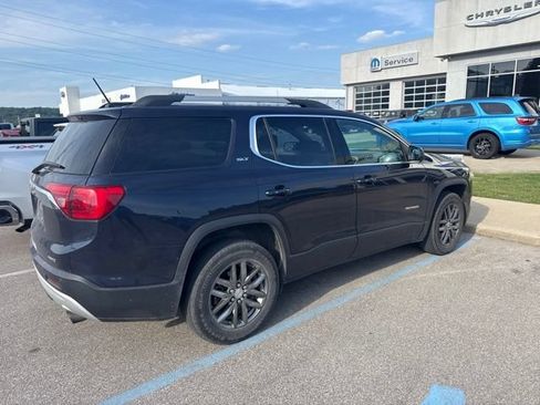Used 2017 GMC Acadia SLT AWD/4WD image 3