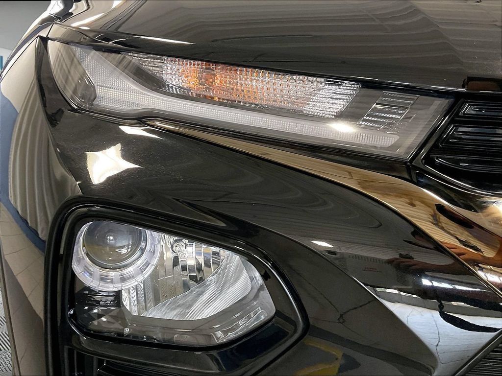 Used 2023 Chevrolet TrailBlazer RS w/ Technology Package FWD image 33