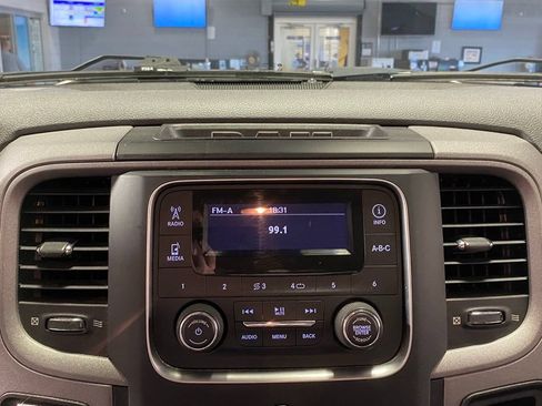 Used 2017 RAM 1500 Express AWD/4WD image 23