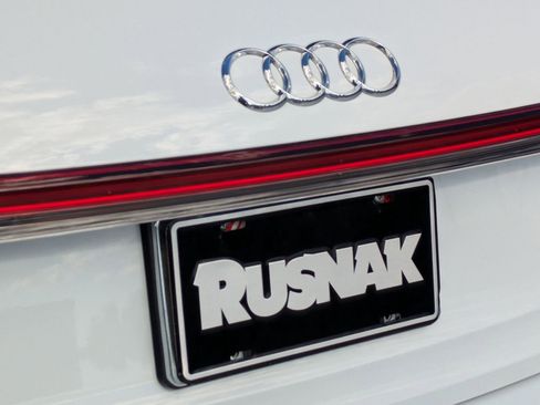 Used 2024 Audi Q4 e-tron Prestige image 18