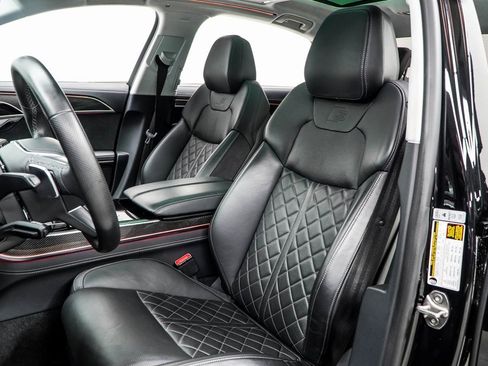 Used 2022 Audi S8 4.0T image 39