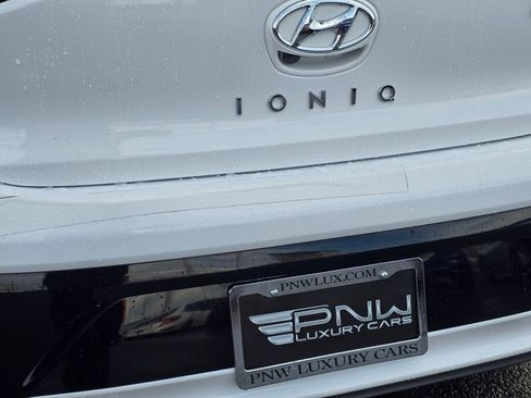 Used 2018 Hyundai Ioniq Blue image 33