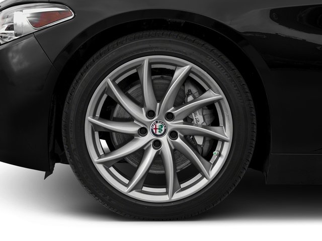 Used 2017 Alfa Romeo Giulia Ti w/ TI 19" Sport Package AWD/4WD image 14