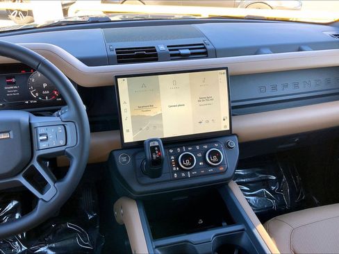 New 2026 Land Rover Defender 110 X-Dynamic SE image 8