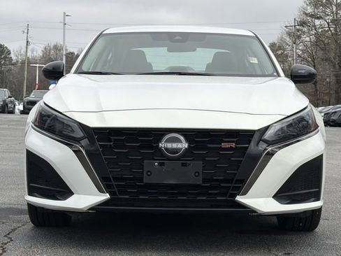 Certified 2024 Nissan Altima 2.5 SR image 3