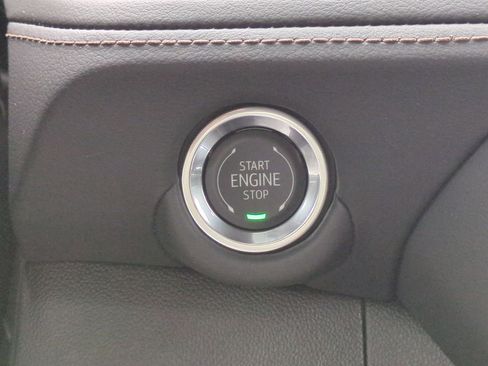 New 2025 Chevrolet Suburban High Country image 17