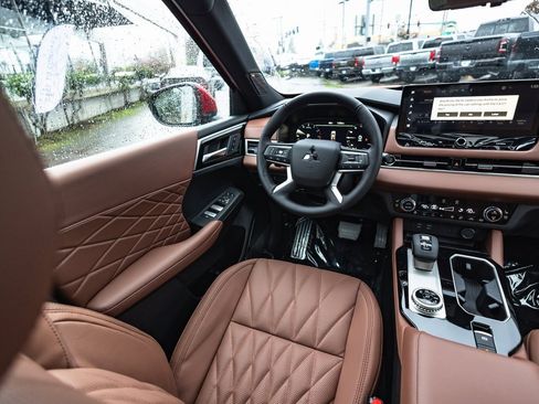 New 2026 Mitsubishi Outlander SEL image 21