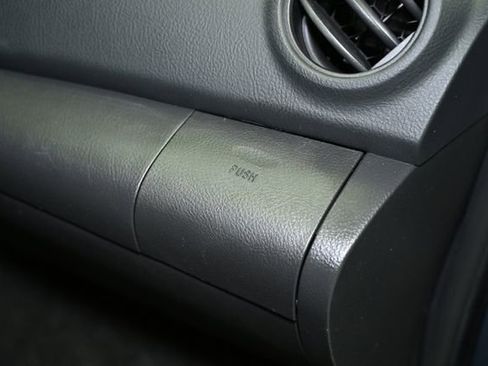 Used 2011 Toyota Yaris Sedan image 45